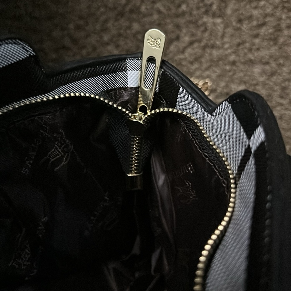 Burberry Purse - Picture 6 of 14